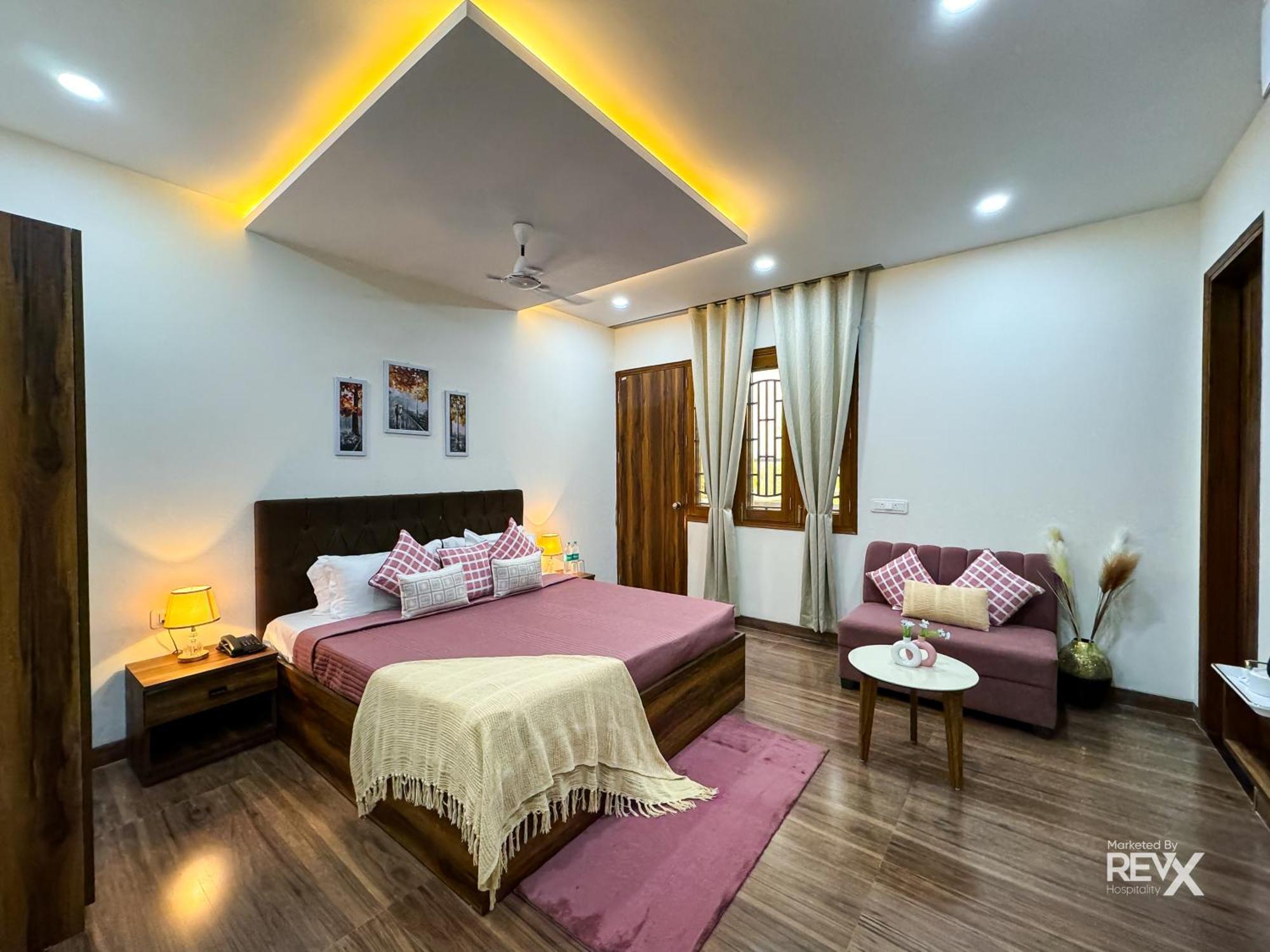 Guru Sadan A Luxe *