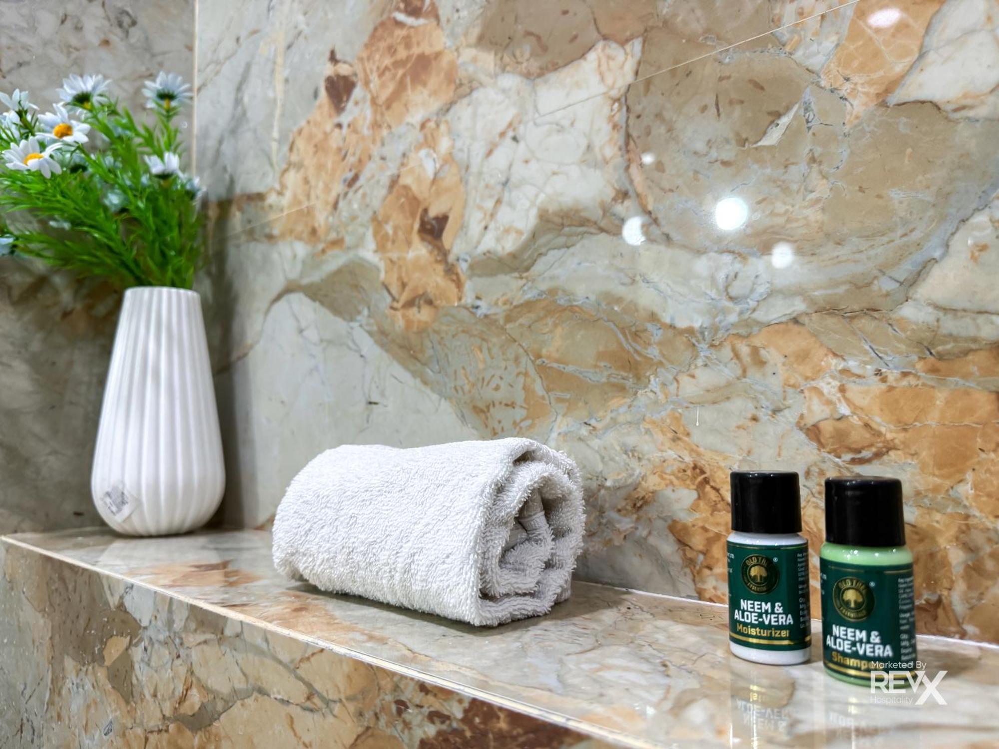 Guru Sadan A Luxe Homestay *