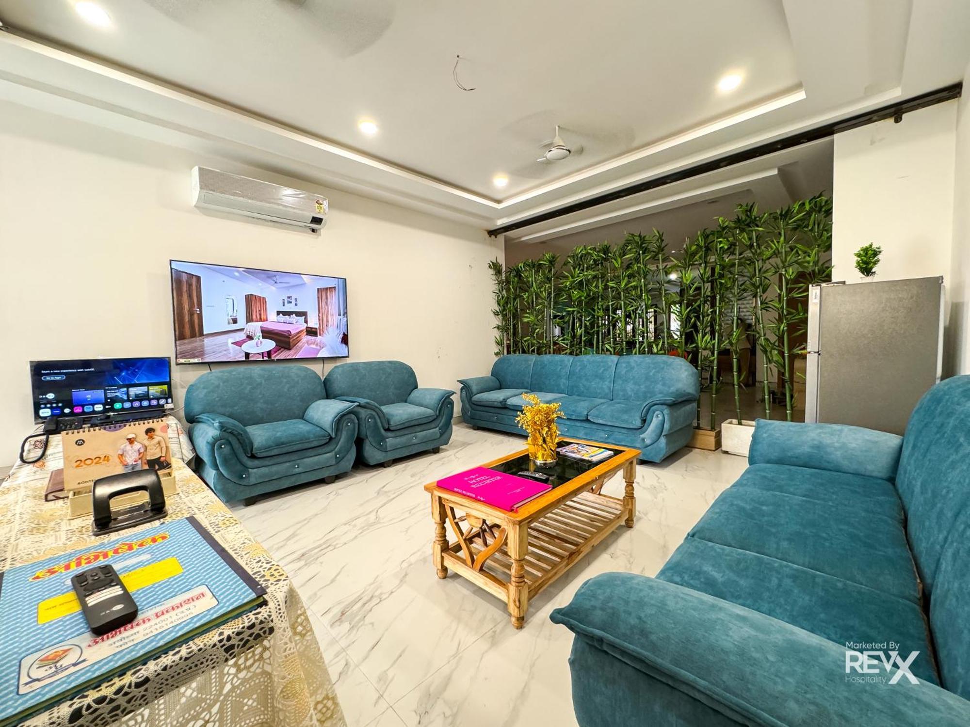 Homestay Guru Sadan A Luxe Ayodhya