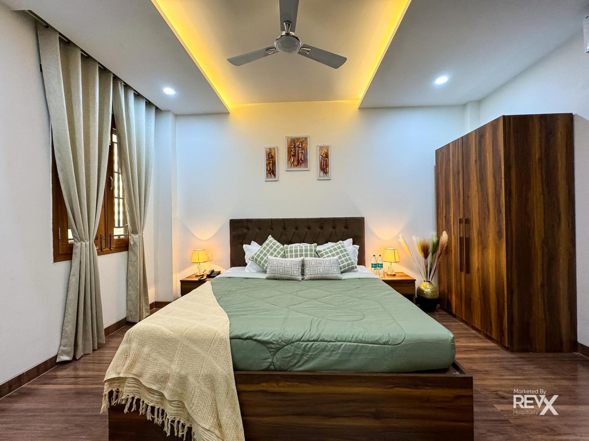 Guru Sadan A Luxe